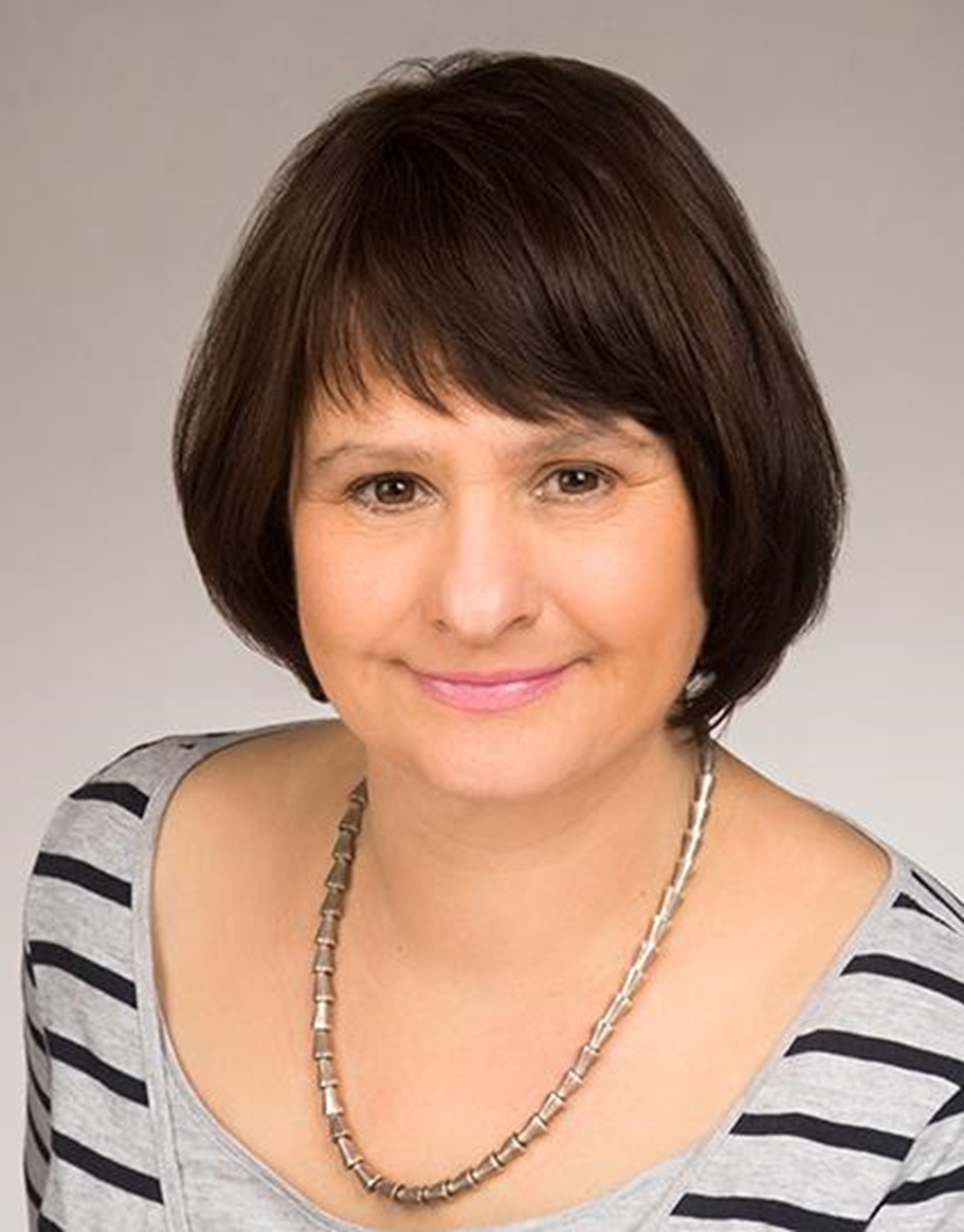 Porträtfoto von Cora Mader
